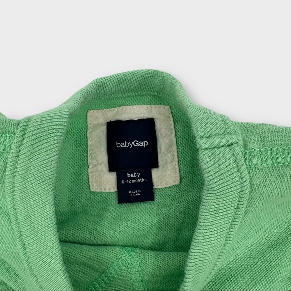 babyGap Crewneck Long Sleeve Pullover Top in Green Unisex Infant Size 6-12 Month